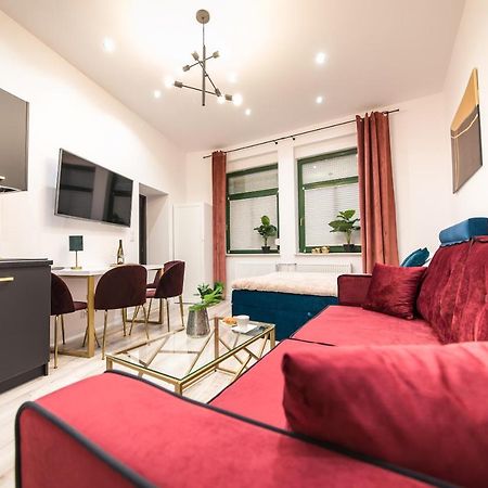 Golden Moonlight Apartment เจโลนากูรา ภายนอก รูปภาพ